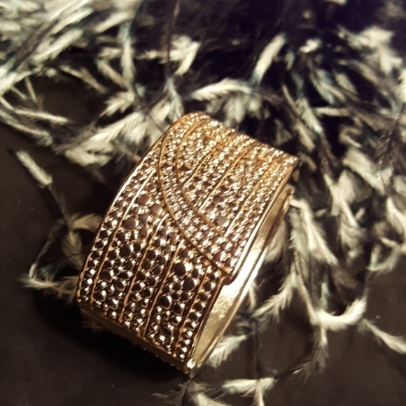 PARK Lane silvertone bracelet. - Picture 1 of 4